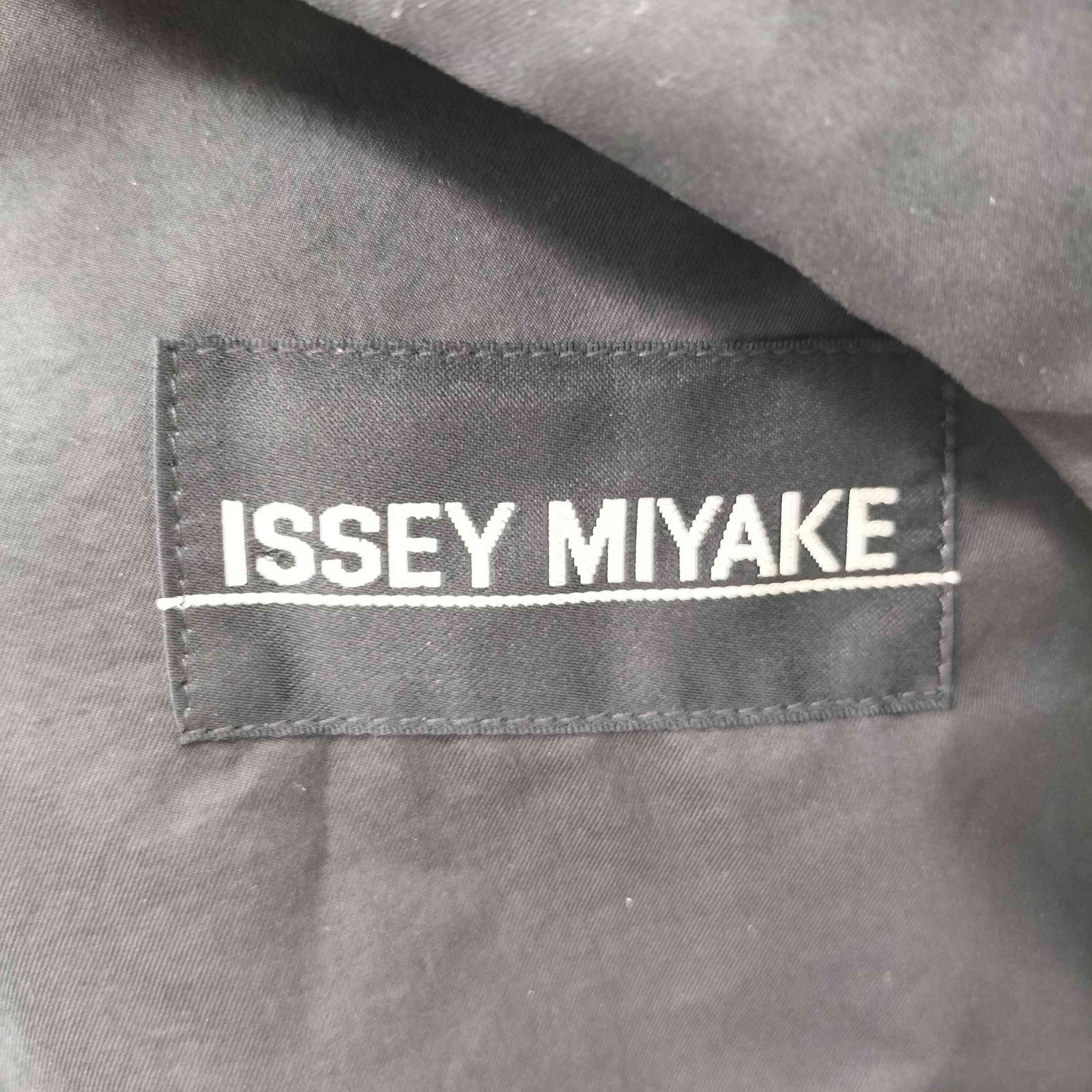 イッセイミヤケ ISSEY MIYAKE 80-90s 黒タグ ナイロンブレンド