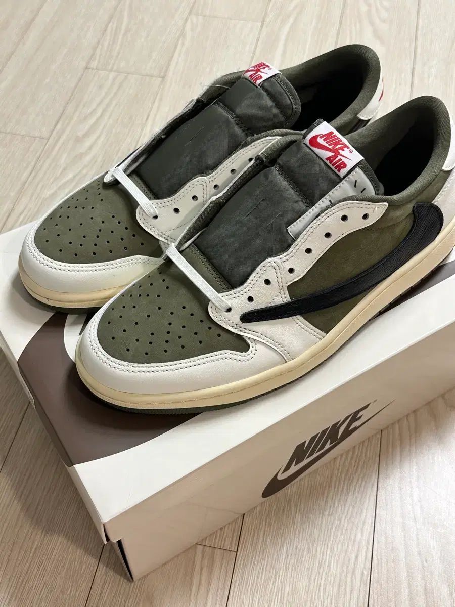 ジョーダン 1 x トラヴィス スコット レトロ ロー OG SP リバース オリーブ 280