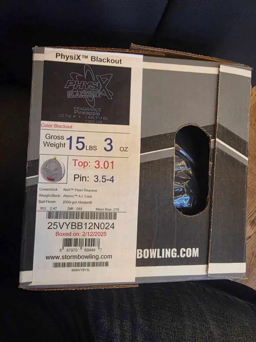 ストーム フィジーク ブラックアウト 15 lbs ボーリング
