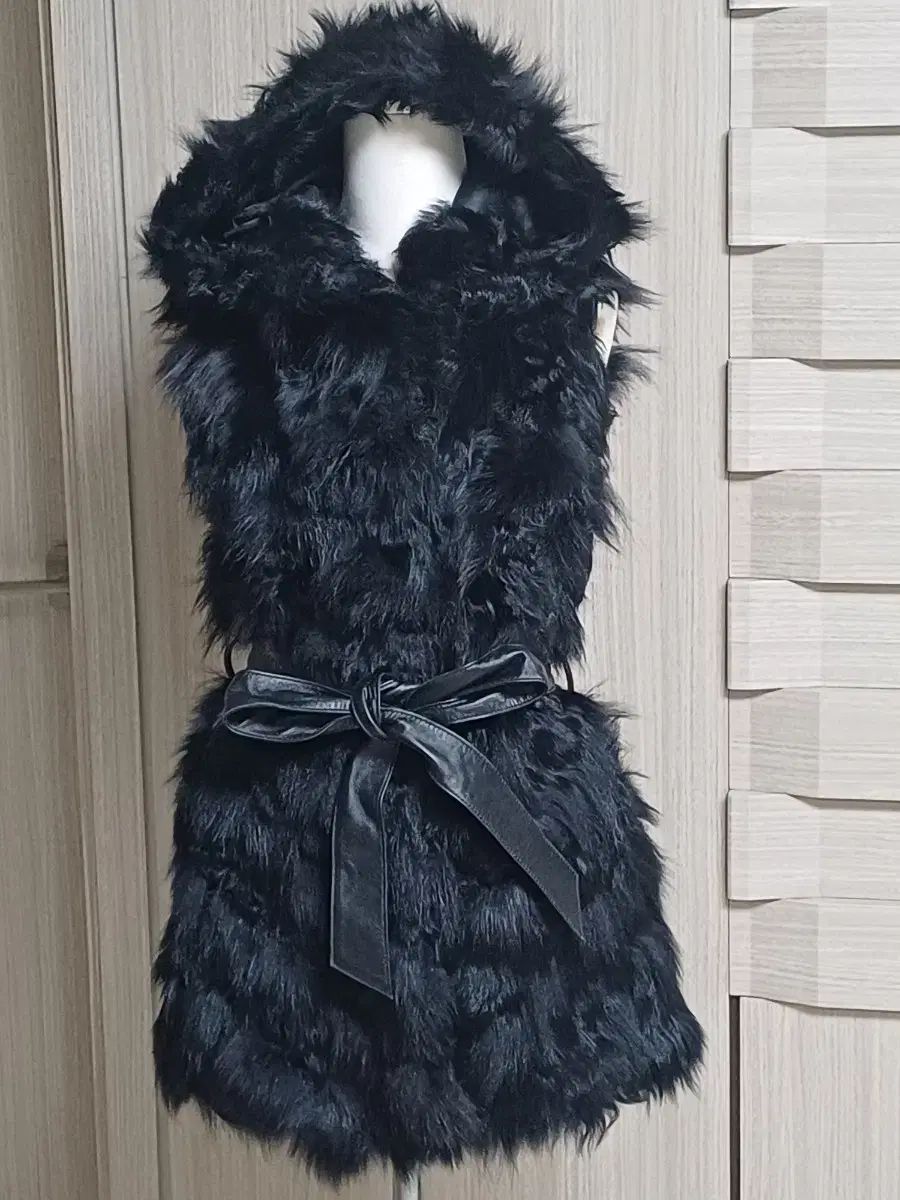 タンカース ブラック フード ウール ベスト ベルト 含む