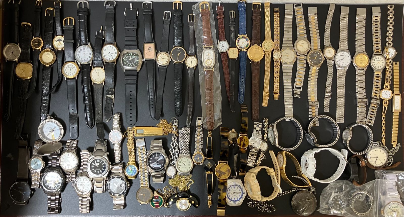B2腕時計 大量30個まとめ売り　ブランドいろいろ　動作未確認ジャンク品 B2腕時計 大量30個まとめ売り ブランドいろいろ 動作未確認ジャンク品