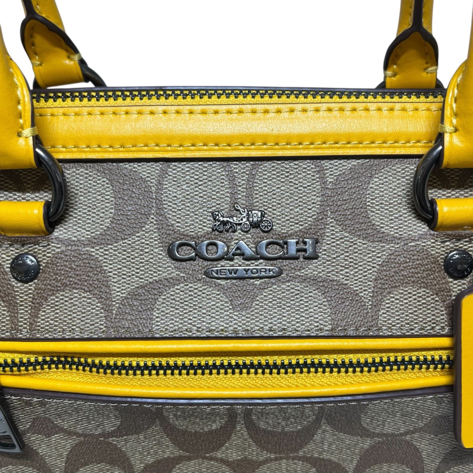 COACH【コーチ】ローアンサッチェル シグネチャー キャンバス 83607