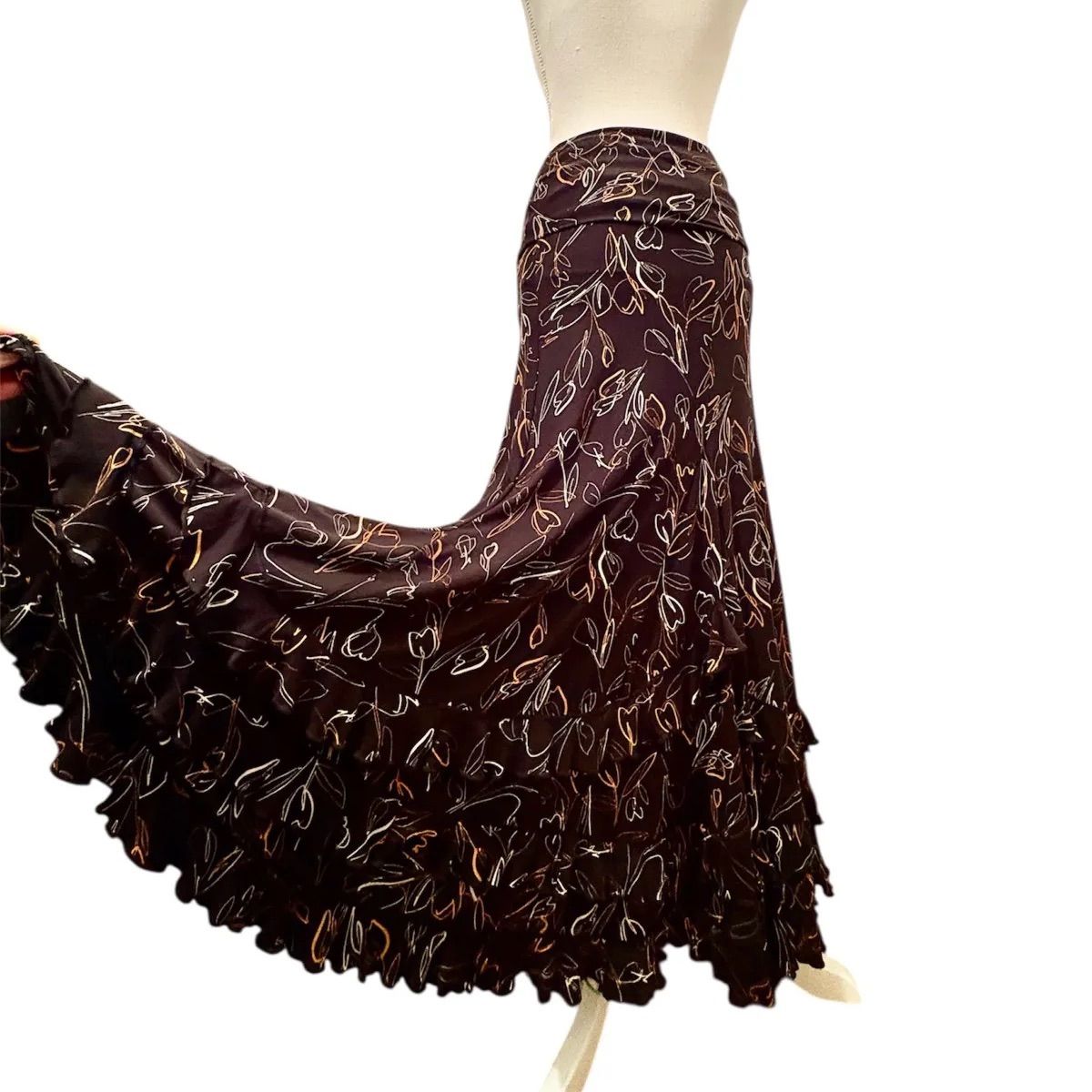 フラメンコ ストレッチファルダ 3段黒ボタニカル Mサイズ - メルカリ