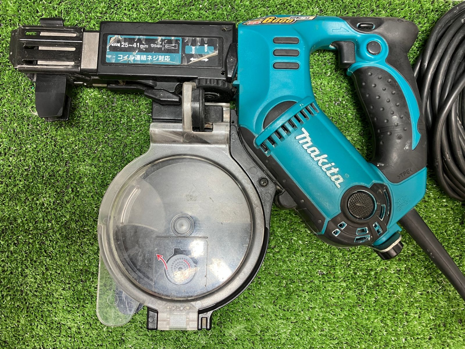 品 0936 makita マキタ 41㎜ 100Vオートパックスクリュードライバ 正逆転両用 6841R ITR65U2V103C