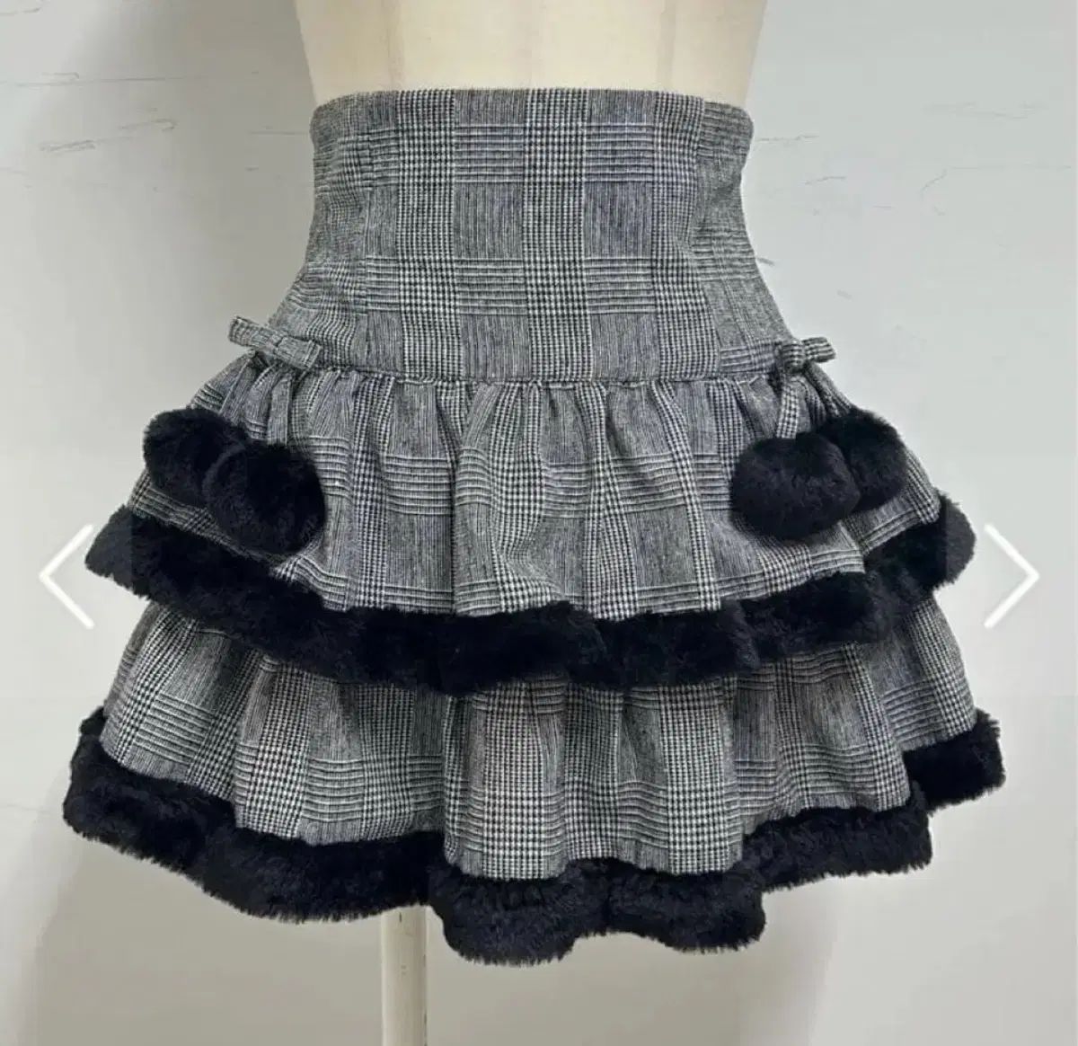 PIUM ファーティアードスカート LIZ LISA マズ ブラウス ニット セットアップ コート 地雷系