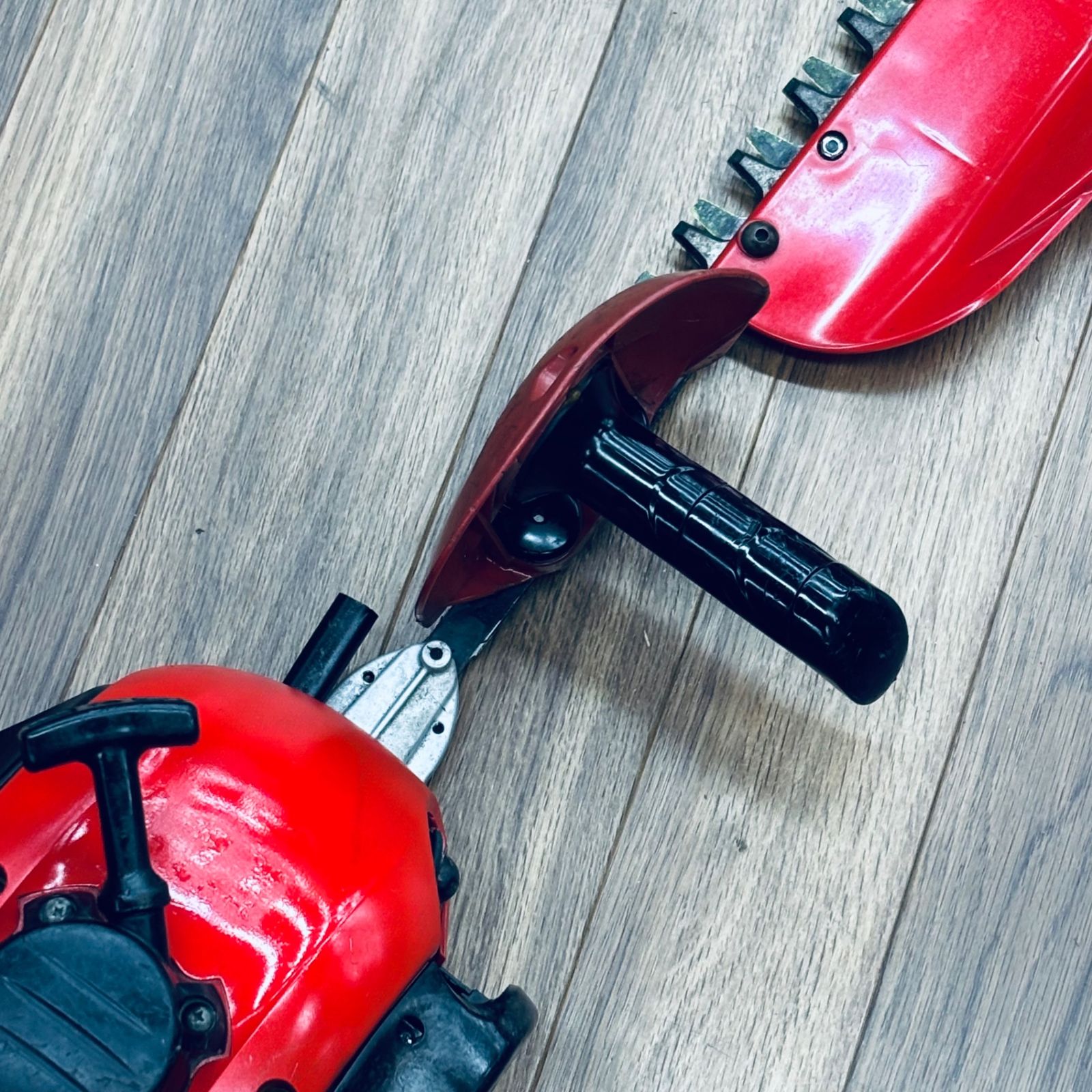 ゼノア エンジンヘッジトリマ