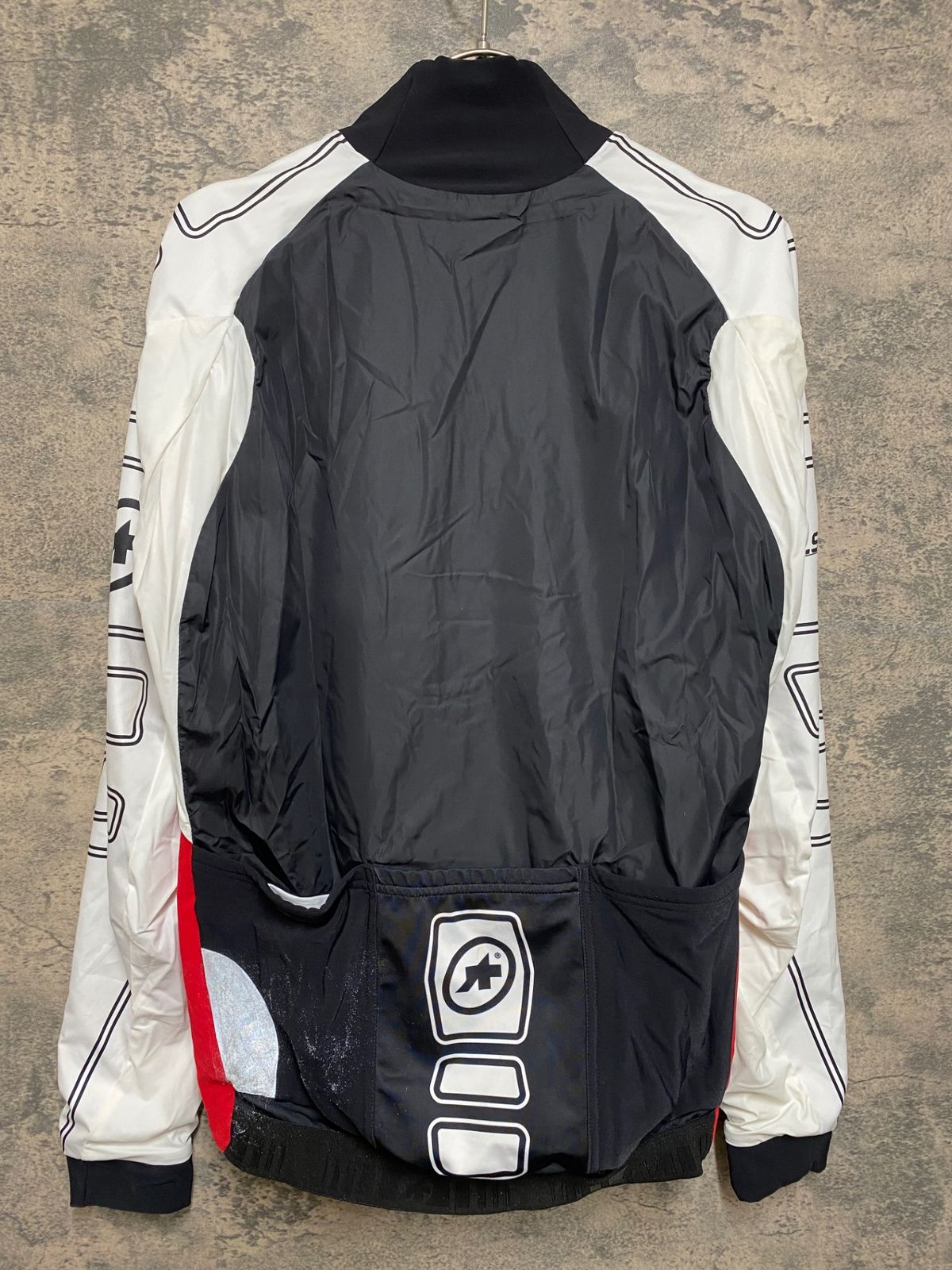 Assos アソス IJ.SHAQ.6 UNO サイクルジャージ　裏起毛　冬用 JP395 アソス ASSOS iJ.SHaq.6 UNO WINTER INSULATOR JACKET 長袖