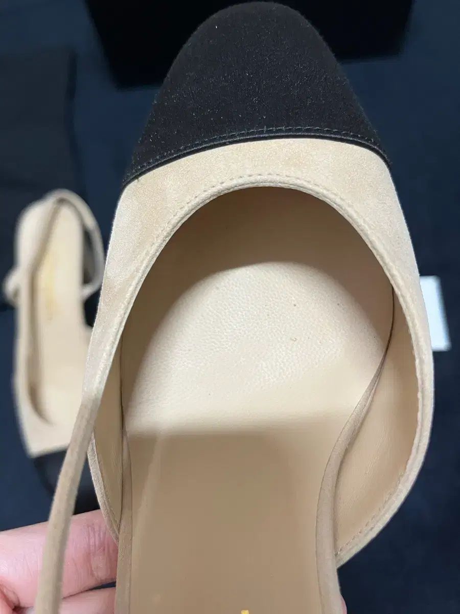 スウェード スリングバック