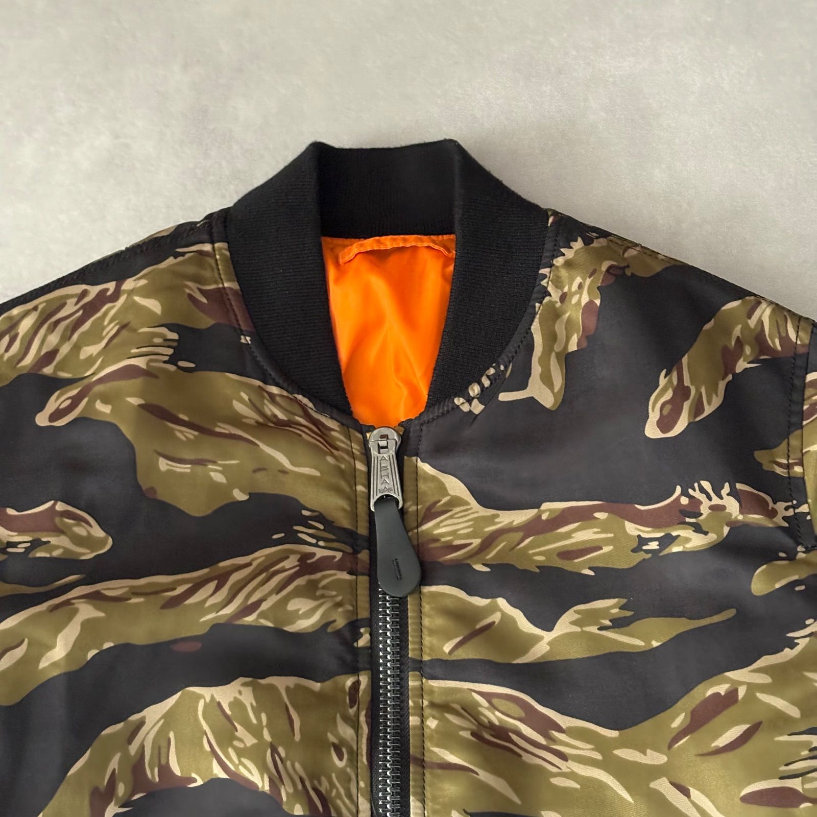 アルファインダストリーズ タイガーカモ MA-1 フライトジャケット 短丈