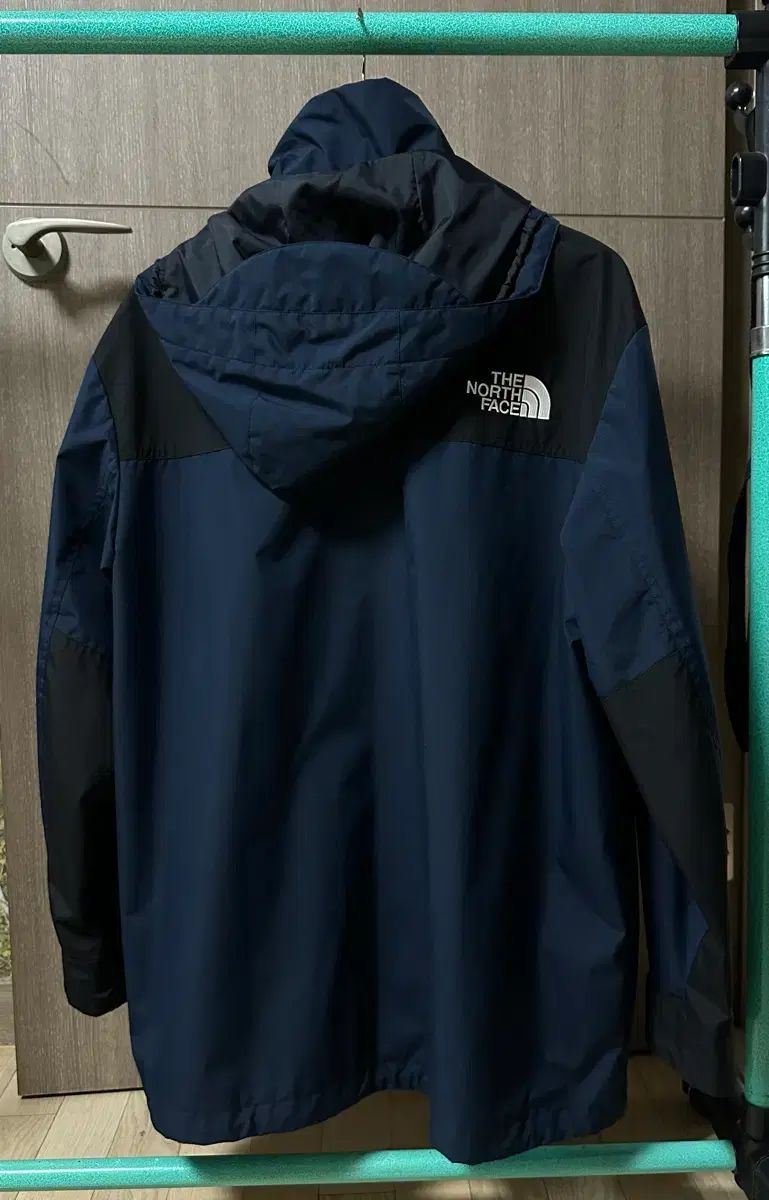 THE NORTH FACE ザノースフェイス ウィンドブレーカー XL