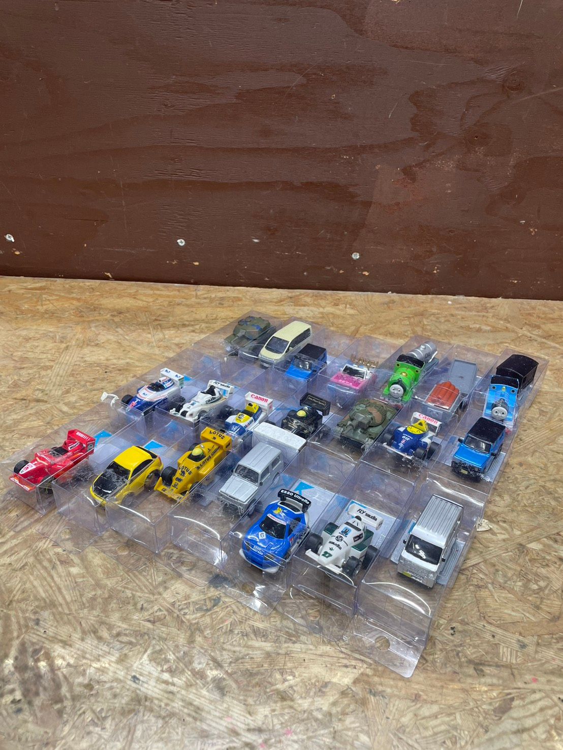 h 10644 ミニカー21点セット トーマス ホンダレーシングカージムニー