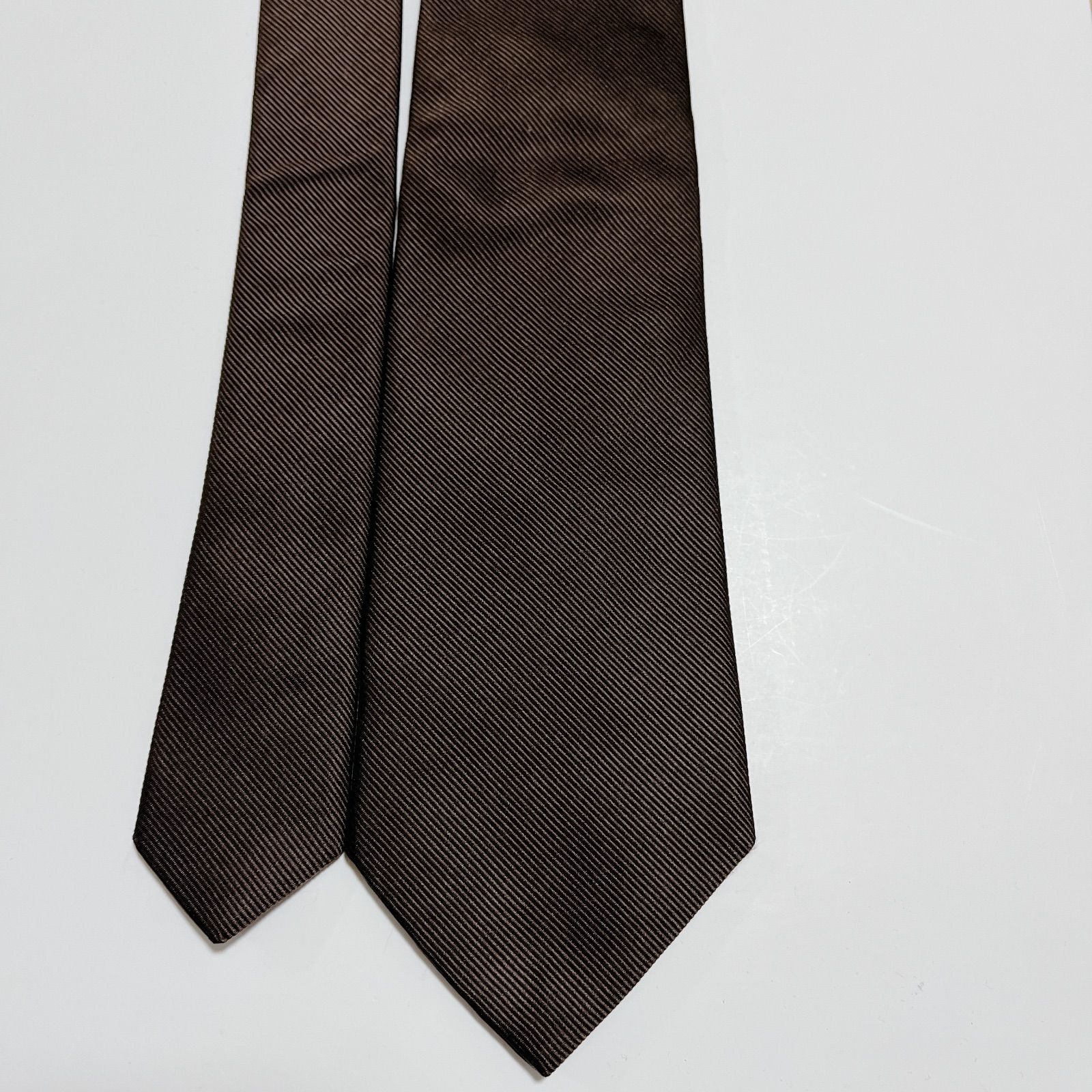 美品 メーカーズシャツ鎌倉 ネクタイ ハイブランド ソリッドタイ 無地 光沢 美品 メーカーズシャツ鎌倉 ネクタイ ハイブランド ソリッドタイ 無地