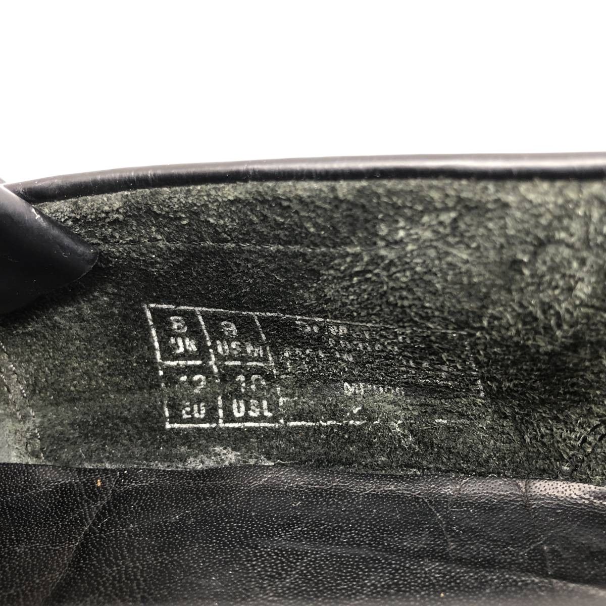 タッセルローファー