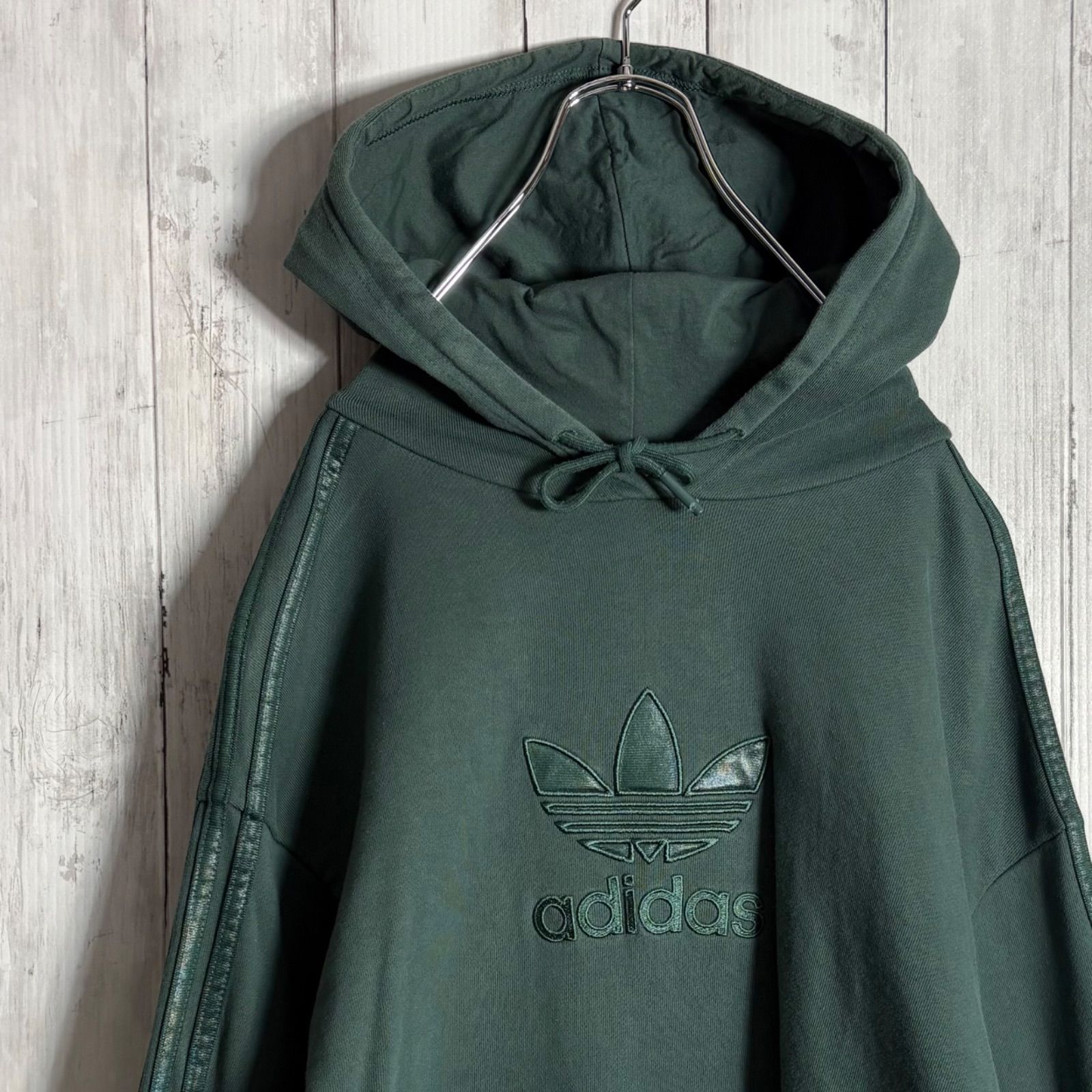 国内正規品】adidas originals センターロゴ トレフォイル ダーク 
