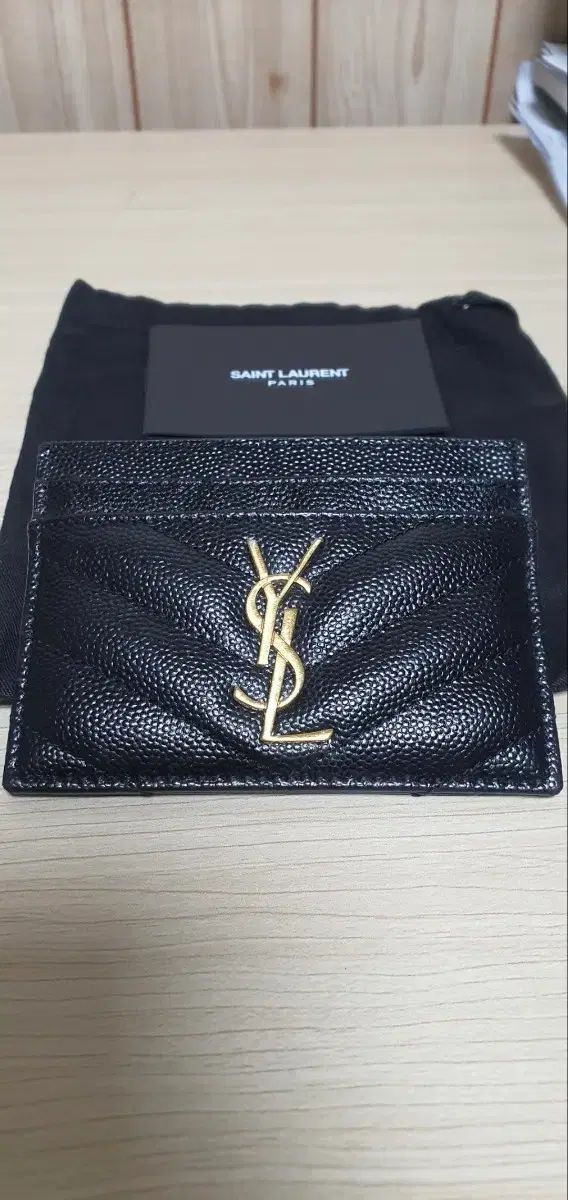イヴ サンローラン Saint Laurent カードウォレット 財布 ゴールド 鑑定済