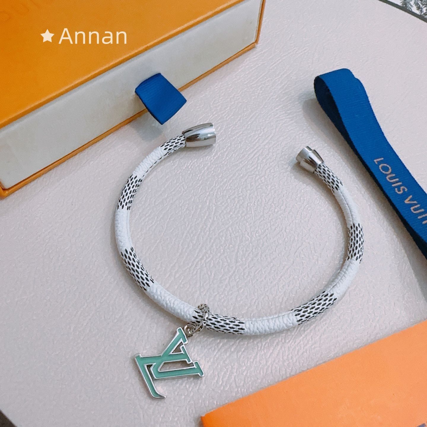 【美品】LOUIS VUITTON ブレスレット メンズ LOUIS VUITTON(ルイヴィトン) / ブレスレット/--/メンズ | 中古品の