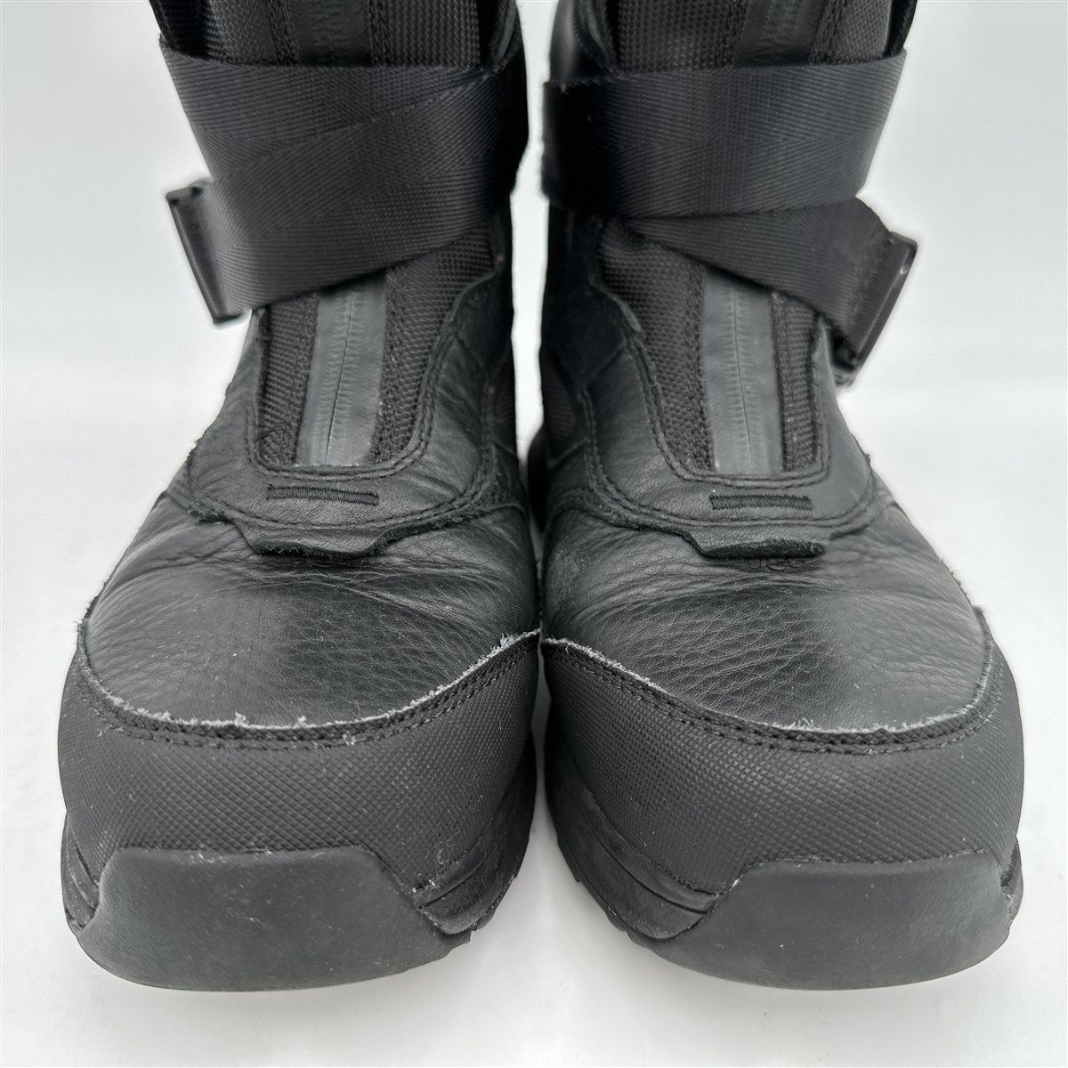 UGG タホ スノーブーツ 防水 フロントファスナー ブラック 1799T UGG タホ スノーブーツ 防水 フロントファスナー ブラック 1799T