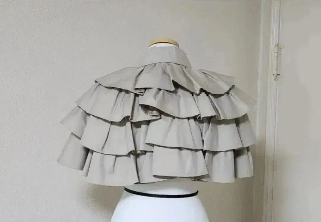 バーバリー ロンドン ティアード ケープ Free! コンディション