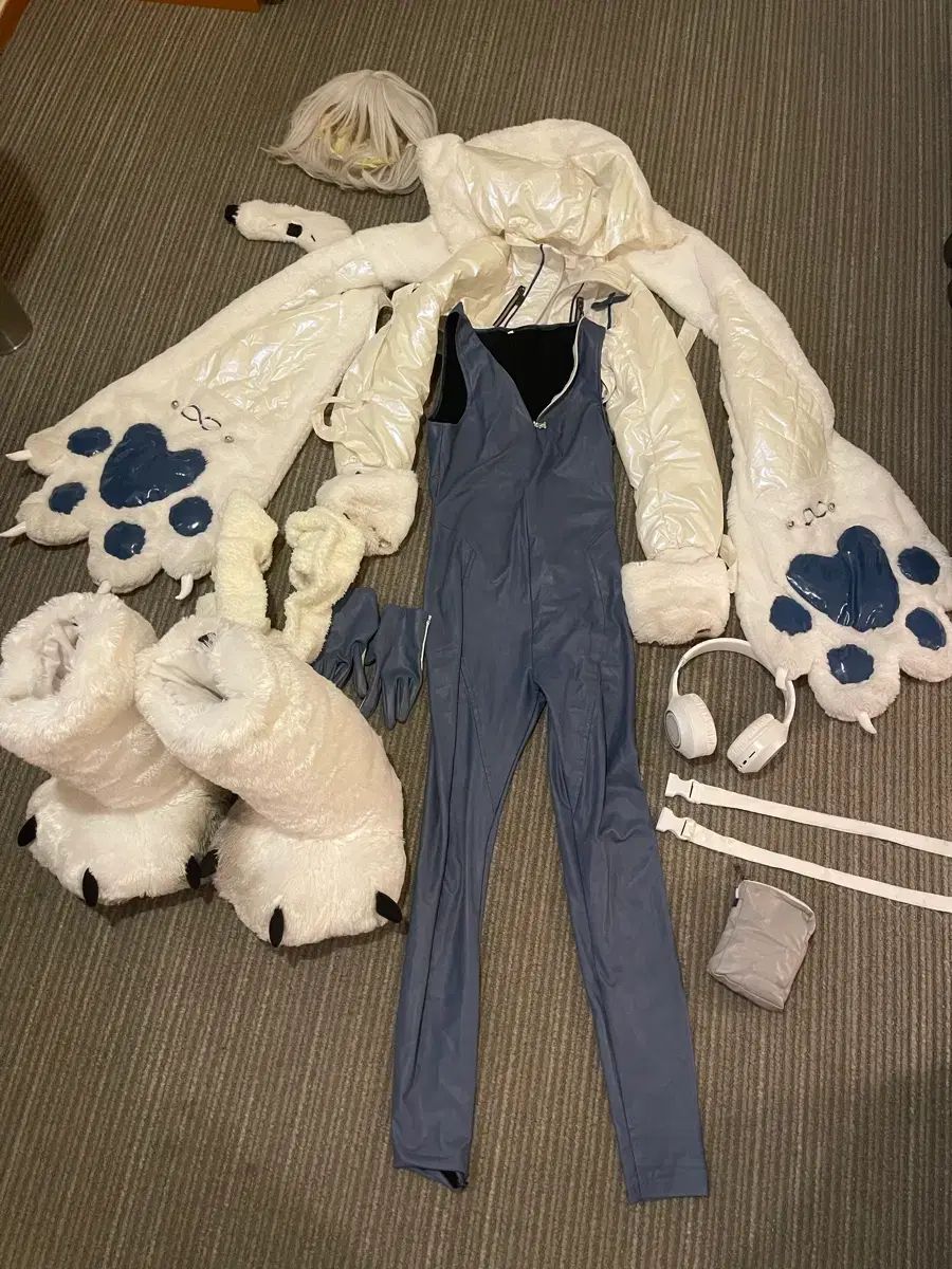 勝利の女神：NIKKE(ニケ) ネベ コスプレ 出品