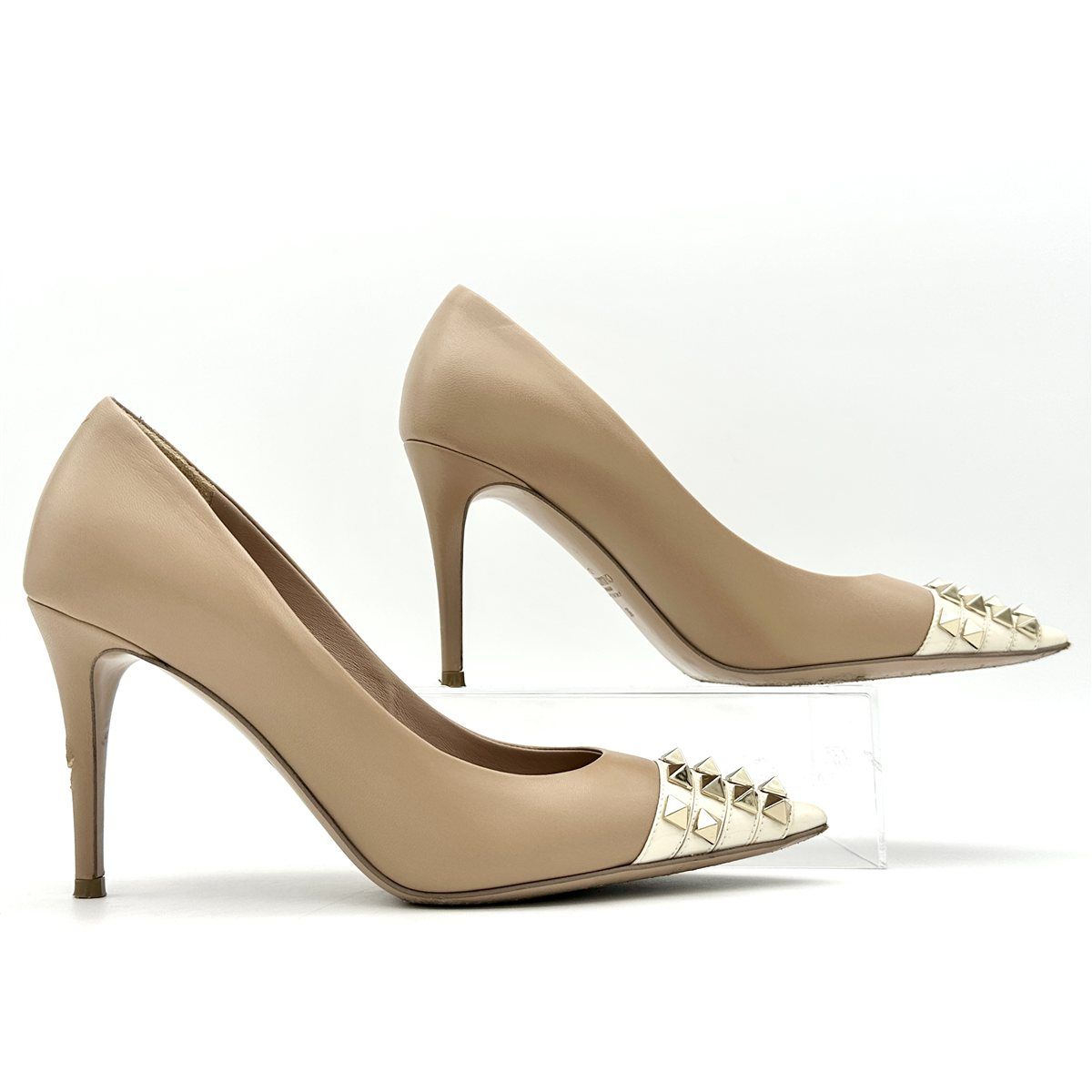 valentino garavani ハイヒール 本革 スタッズ キャップトゥ ポイン