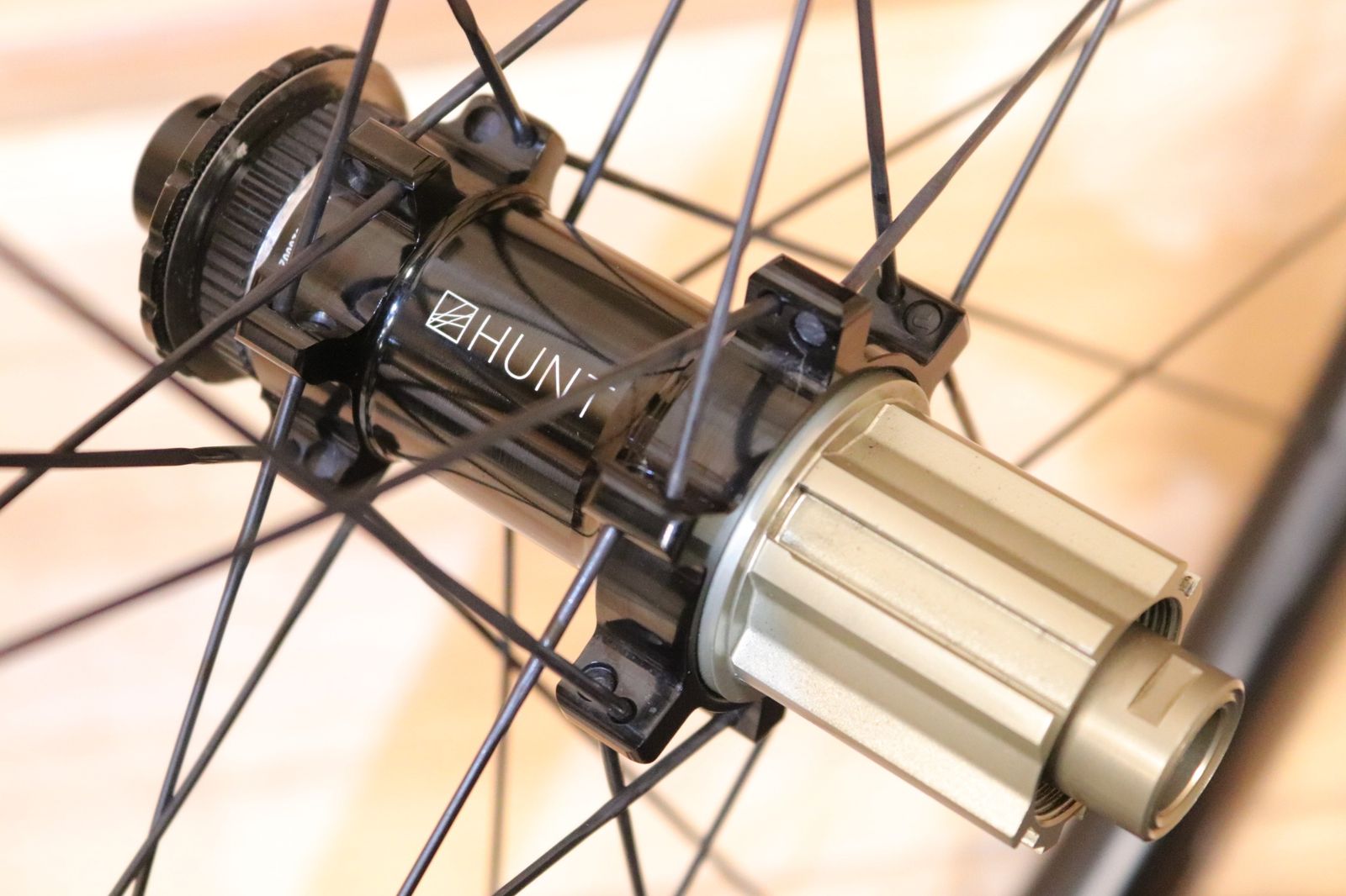 ハント HUNT 44 AERODYNAMICIST CARBON DISC カンパ 11S/12S 20C 