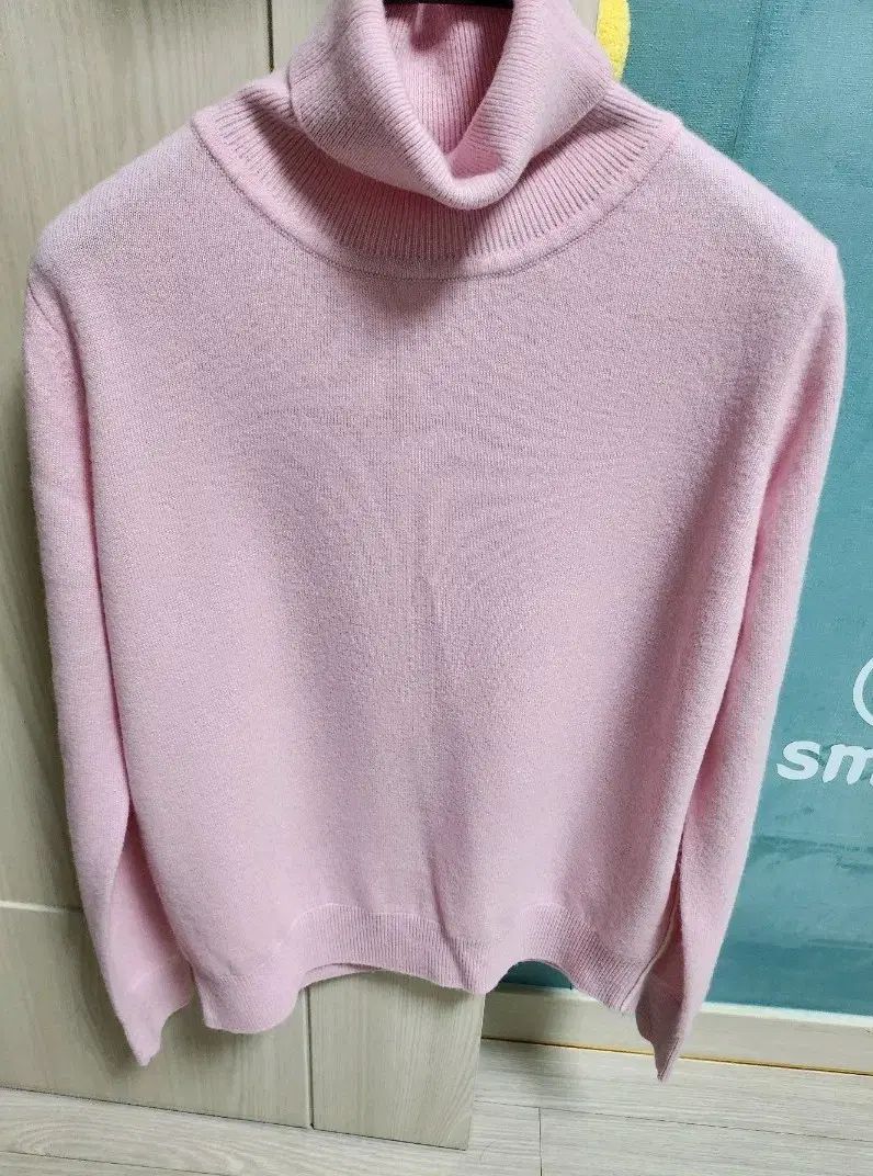 ビジッ IN YORK ピンク色 タートルネック ニット 55