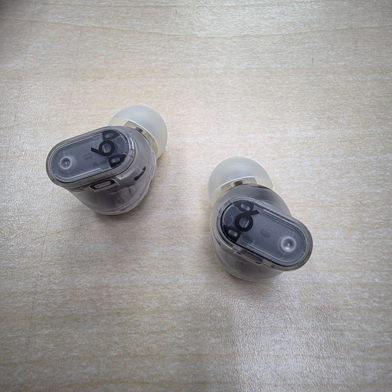 Beats ワイヤレスイヤホン クリア Amazon.com: Beats Studio Buds +