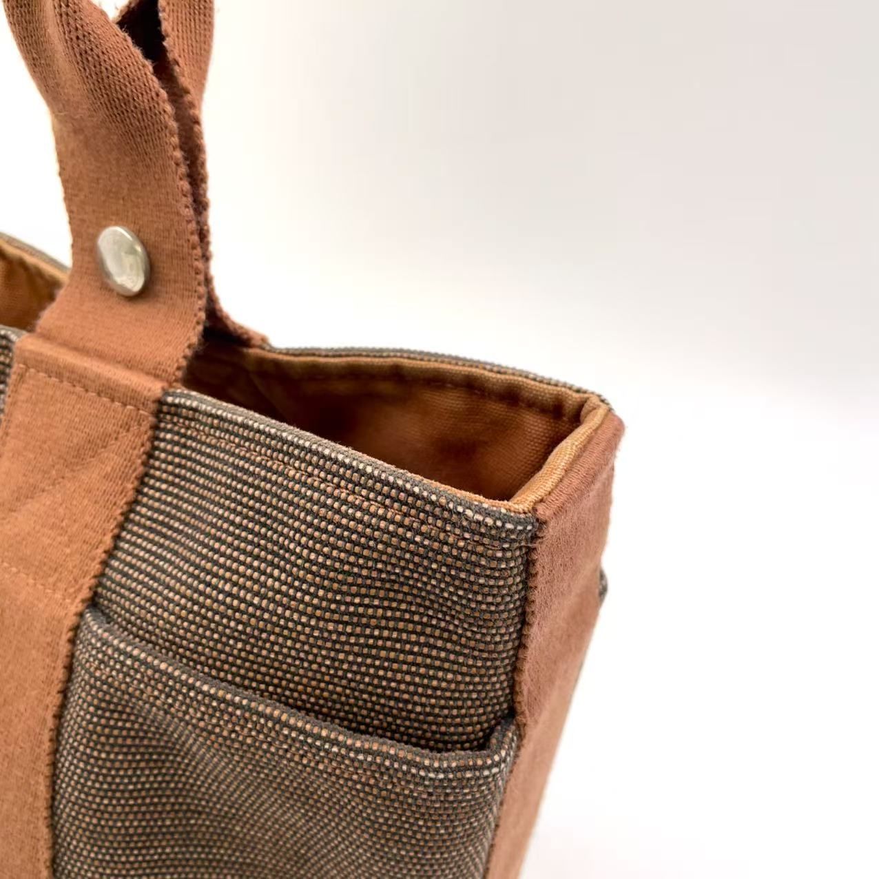 HERMES サクソーPM キャンバス ブラウン ハンドバッグ シルバー - メルカリ