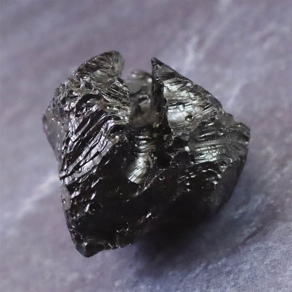 工場 ビリトナイト インドネシア産テクタイト 原石 10.7g 【榎本通商