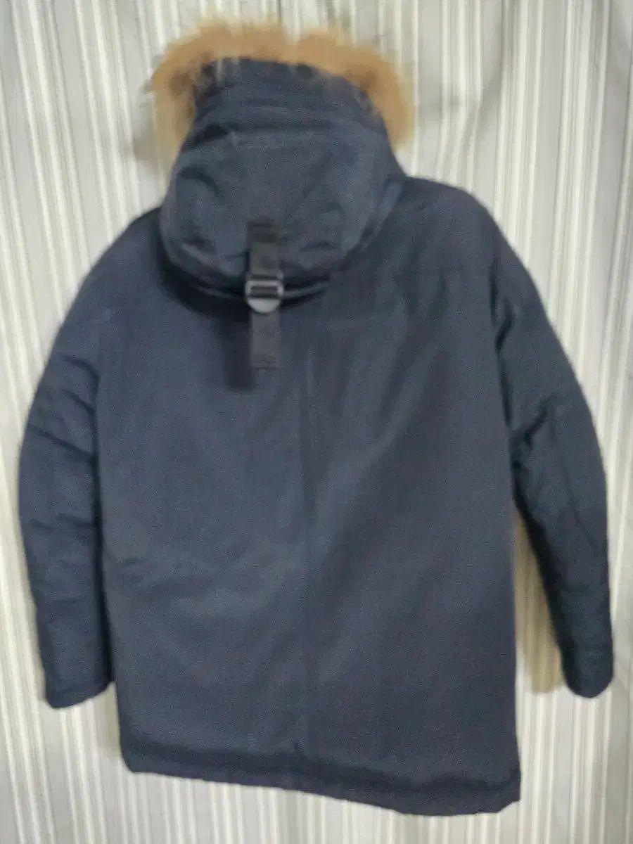 (95) アマダラムエクスペディション ダウンジャケット