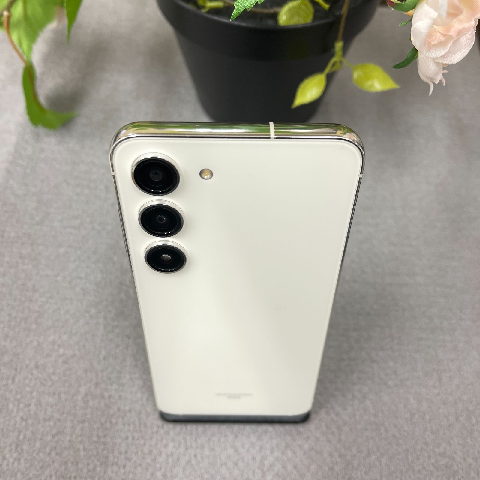 新品同様 Galaxy S23 SCG19 256GB クリーム 国内版 SIMフリー 送料無料