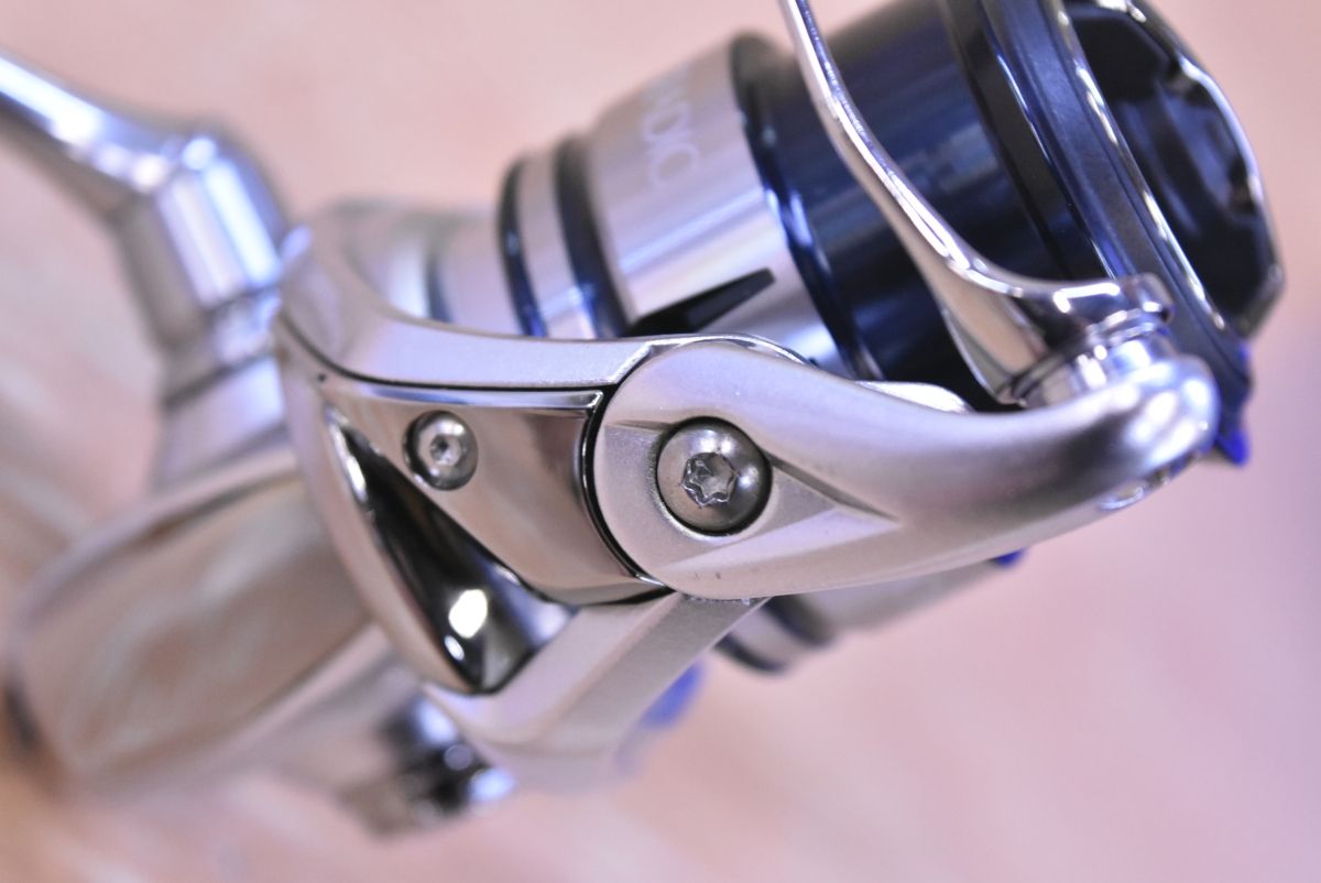 シマノ 19 ストラディック C2000S スピニングリール SHIMANO STRADIC