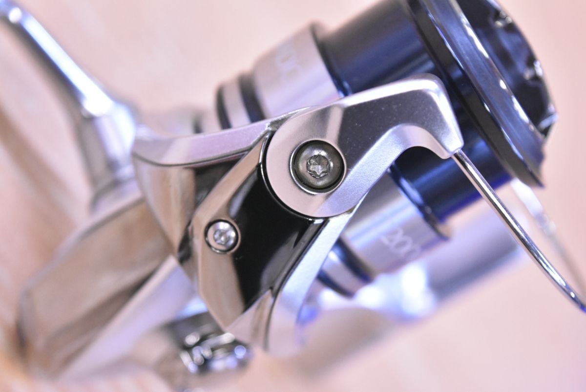 シマノ 19 ストラディック C2000S スピニングリール SHIMANO STRADIC