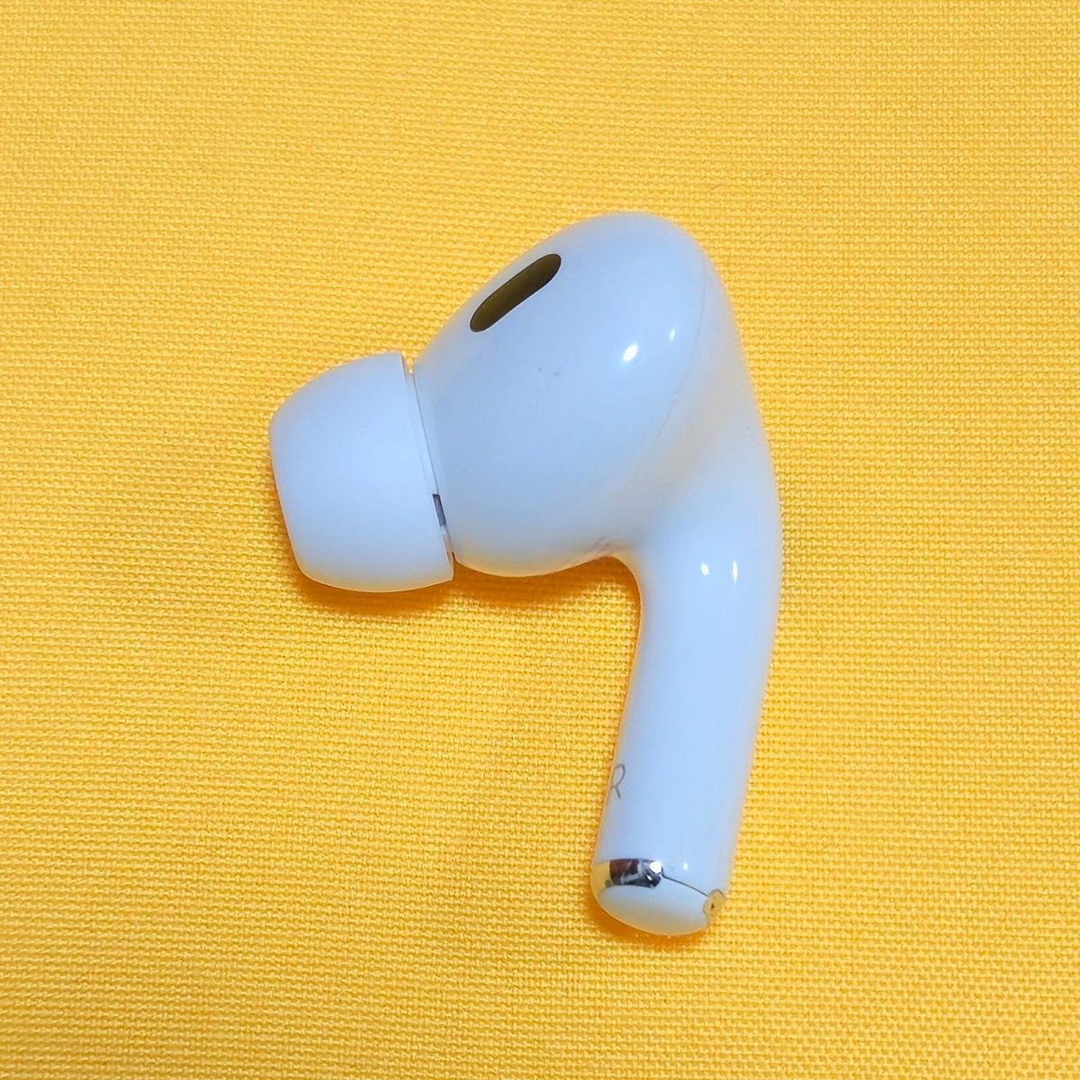 AirPods pro 第二世代 右耳 Lightning ライトニング - メルカリ