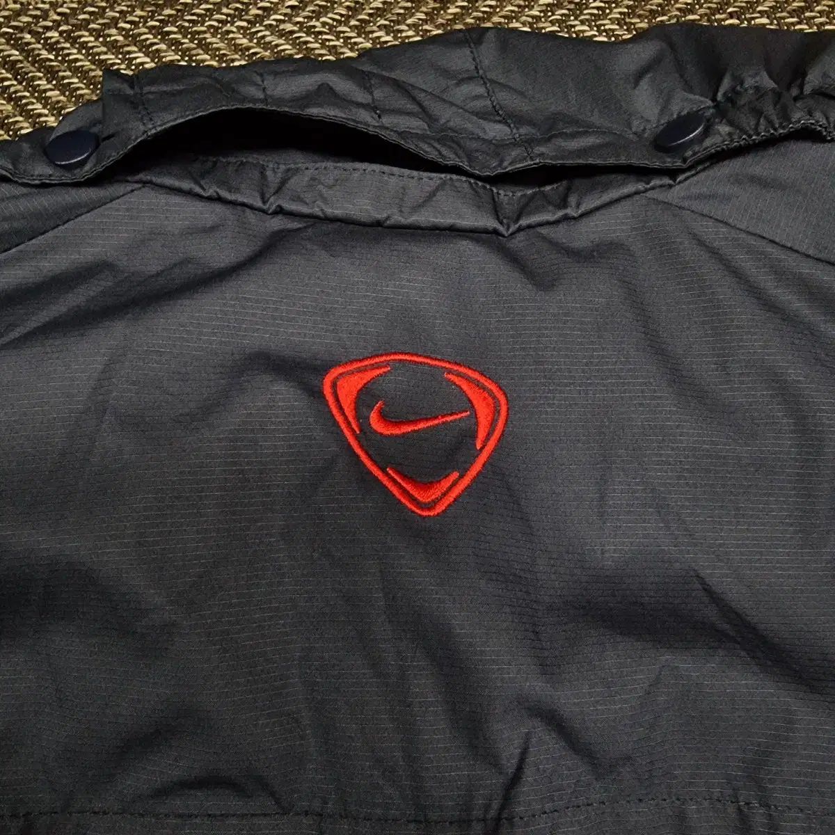 FCバルセロナ NIKE ウィンドブレーカー - メルカリ