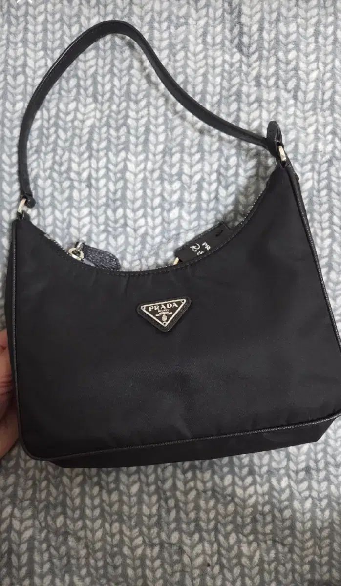 PRADA プラダ リーエディション 2000 ショルダーバッグ