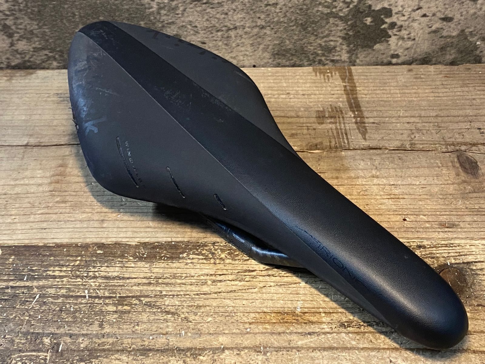 JP 708 フィジーク fizik ARIONE R 1 サドル 黒 regular BRAIDEDレール