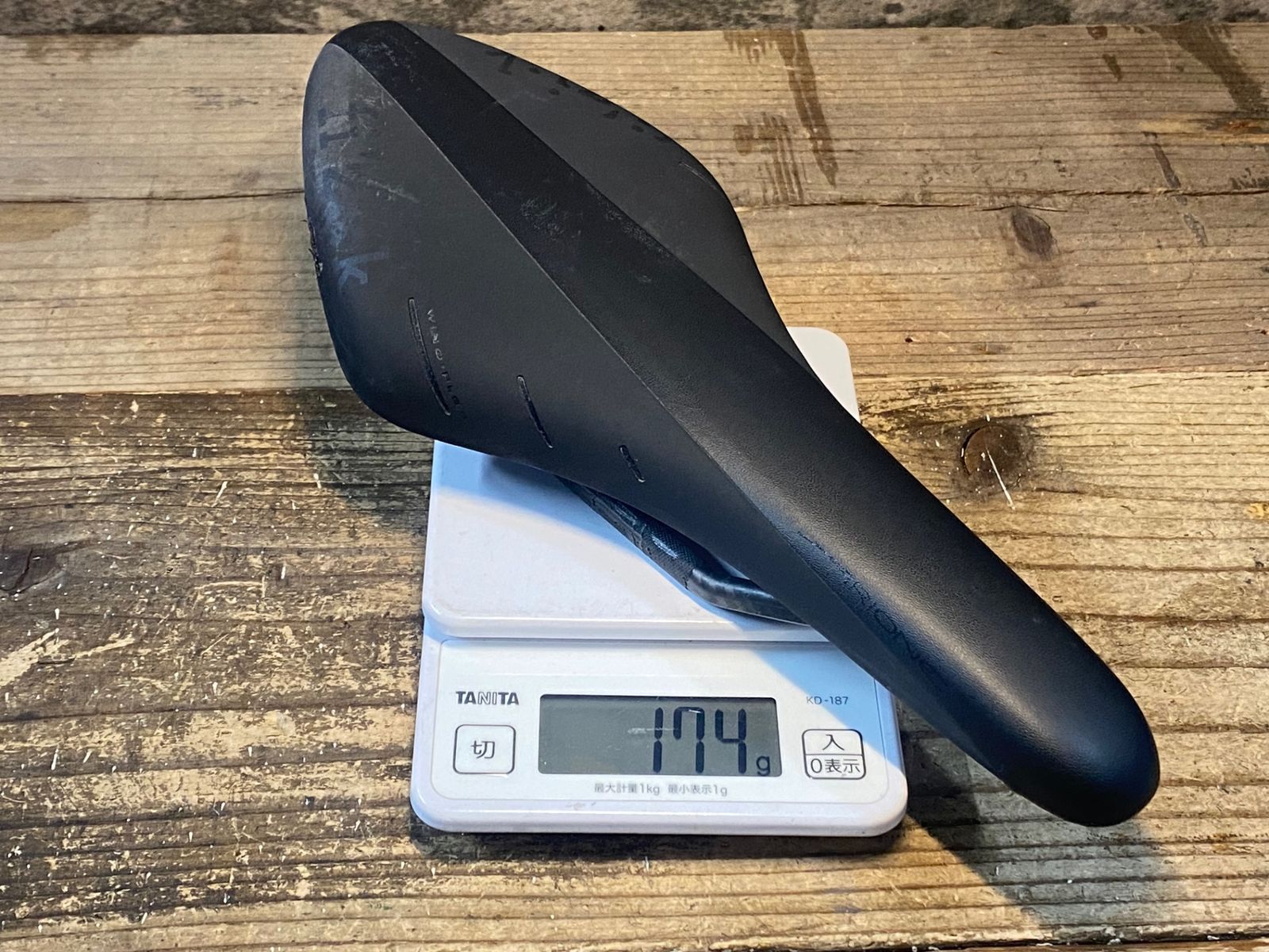 JP708 フィジーク fizik ARIONE R1 サドル 黒 regular BRAIDEDレール