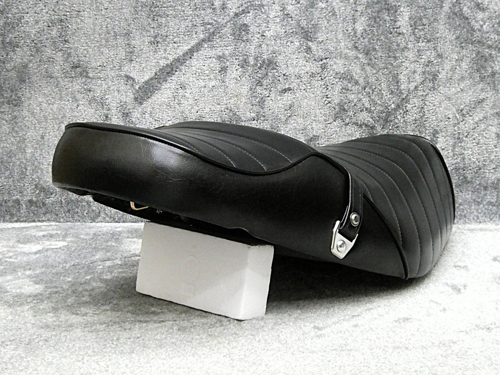 アドレスV125 黒皮 タックロールシート/完成品BLACKブラックV125G黒