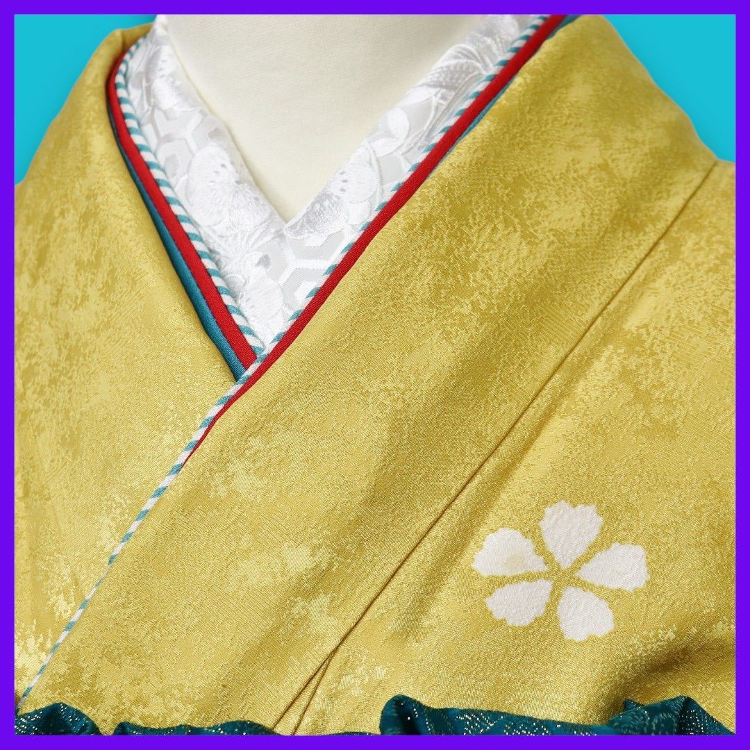 清楚な裾暈しの古典柄