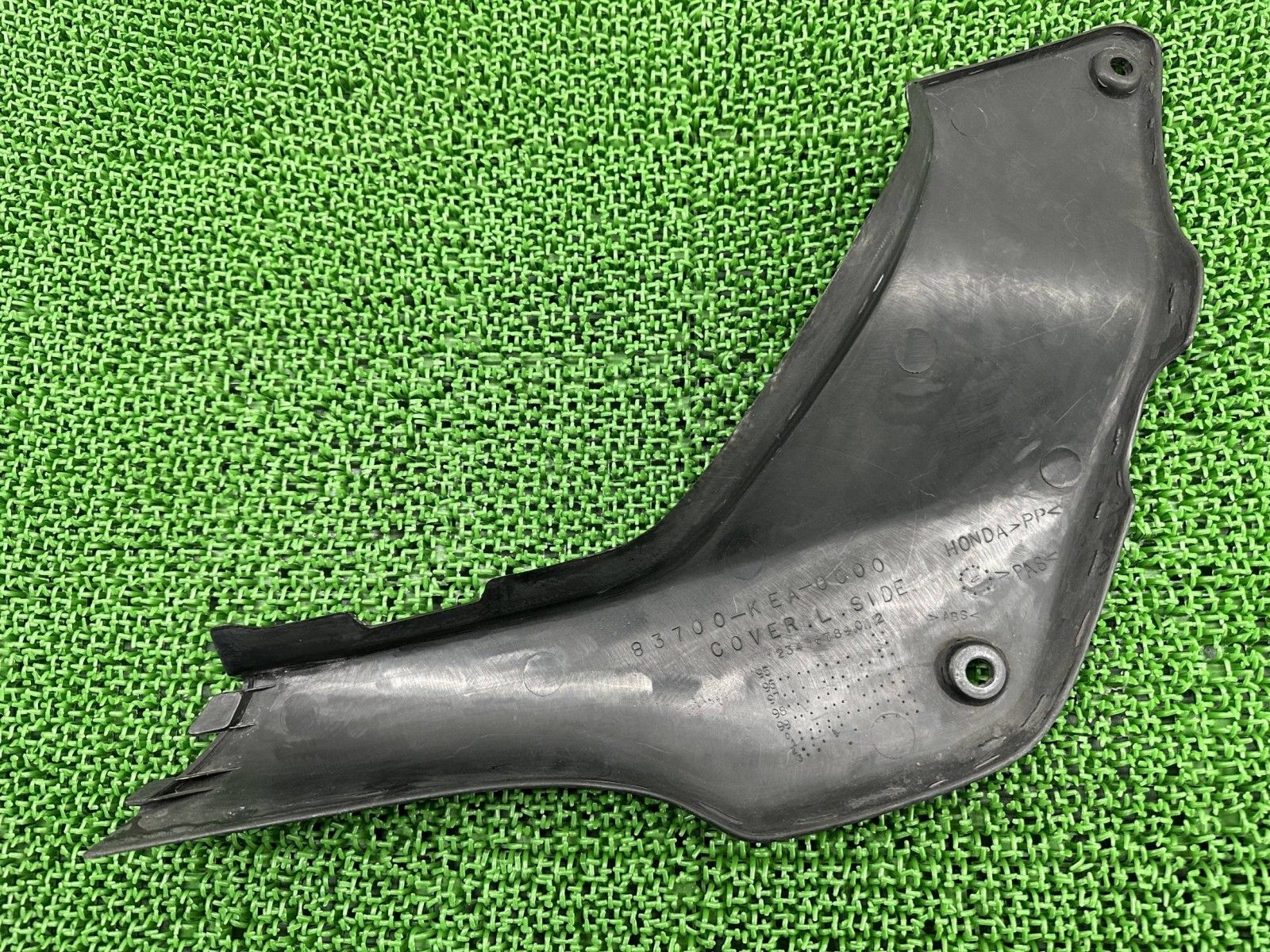 ホーネット250 サイドカバー 左 黒 KEA ホンダ 純正 中古 バイク 部品