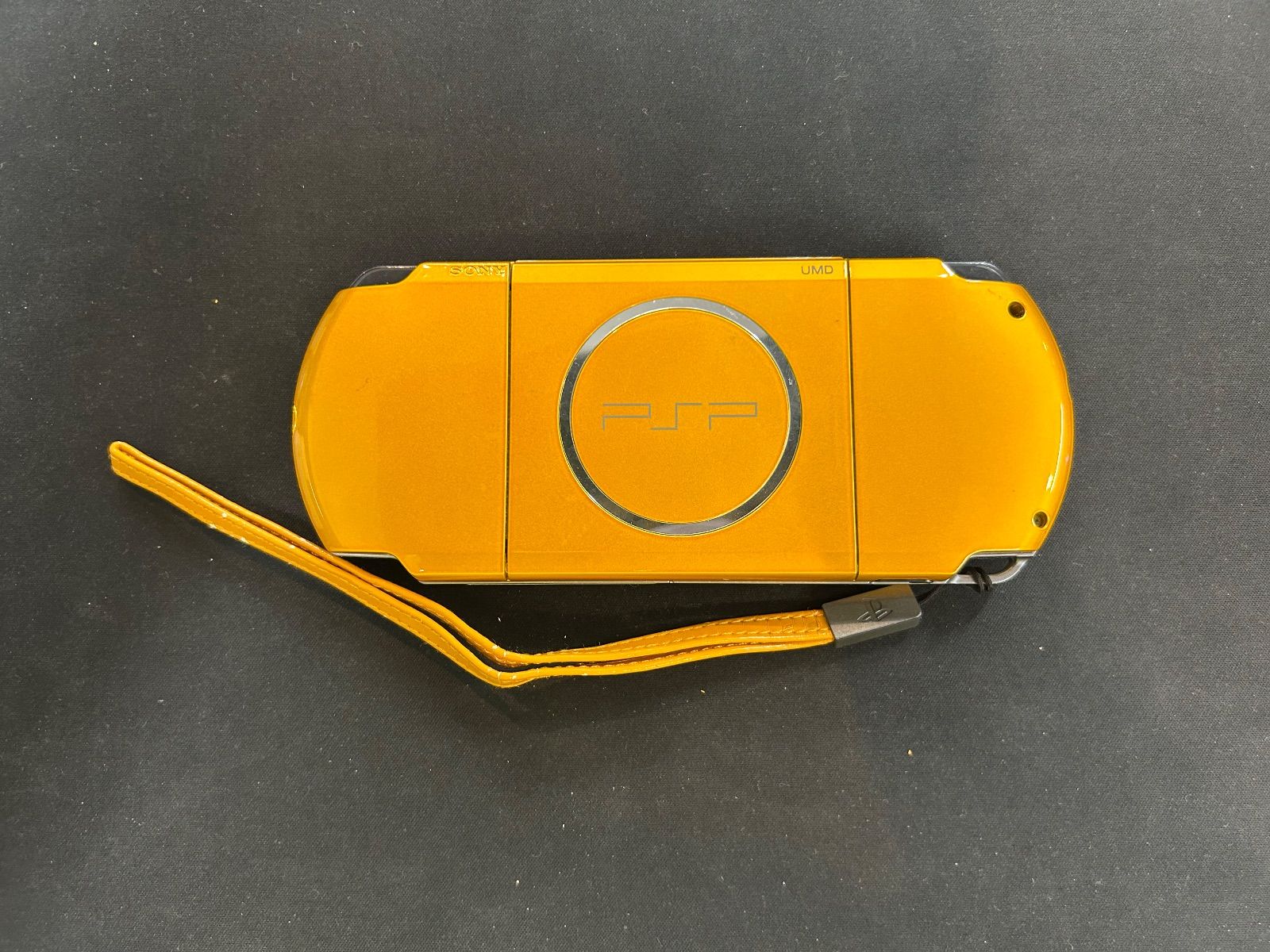 グランドイエロー