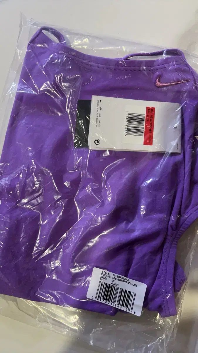 メタルリック カットアウト