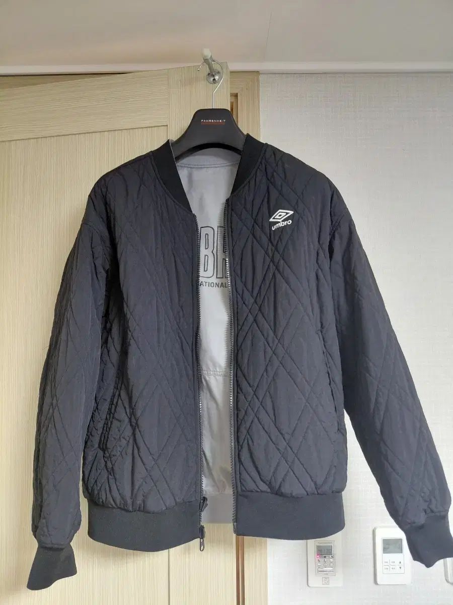 アンブロ キルティング リバーシブル ブルゾン ジャケット サイズ100