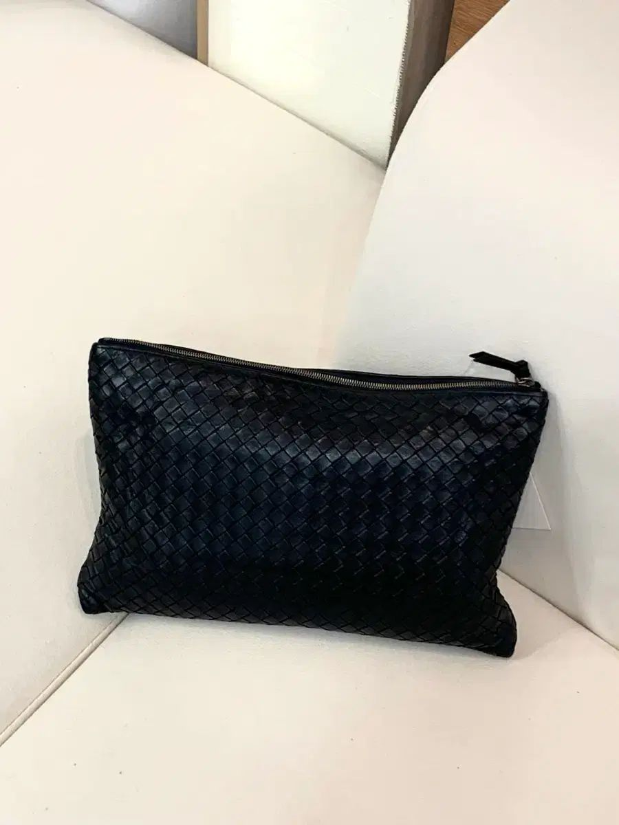ボッテガ ヴェネタ ブラック イントレチャート クラッチバッグ
