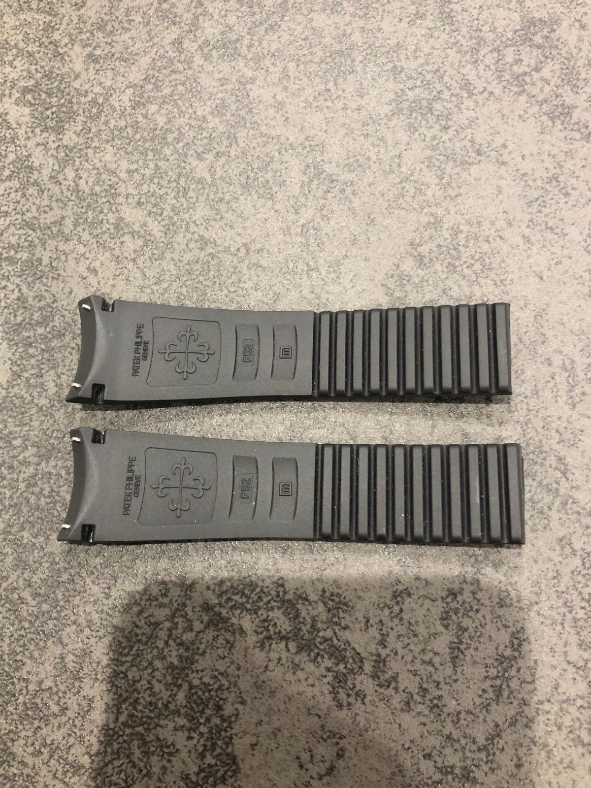 パテックフィリップ アクアノート ラグ幅22 mm用ラバー