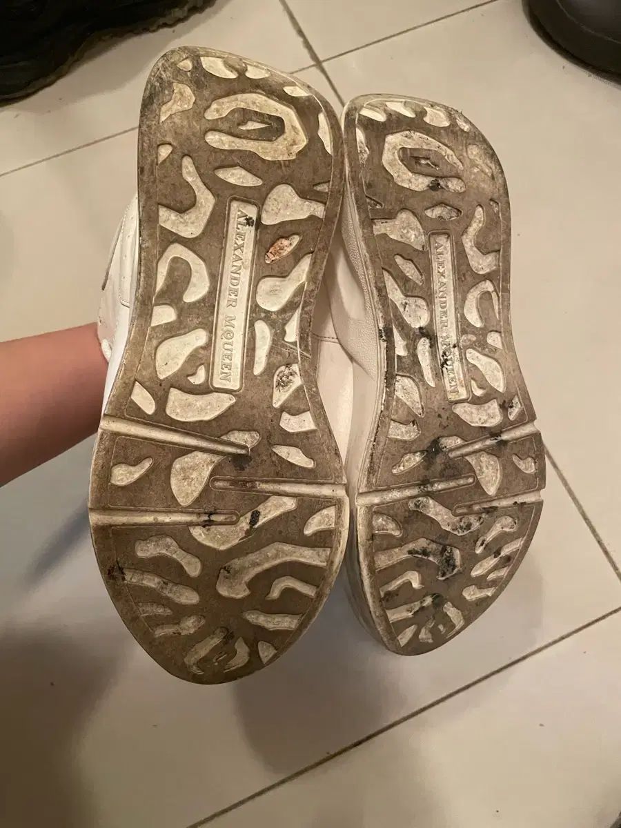 オーバーソール スニーカー