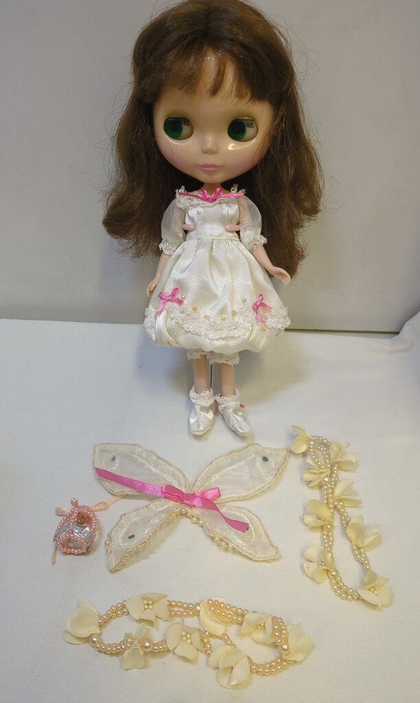 新品未開封☆ブライス　ホワイトマジックナイト Amazon | ブライス ホワイトマジック ナイト | フィギュア・ドール 通販