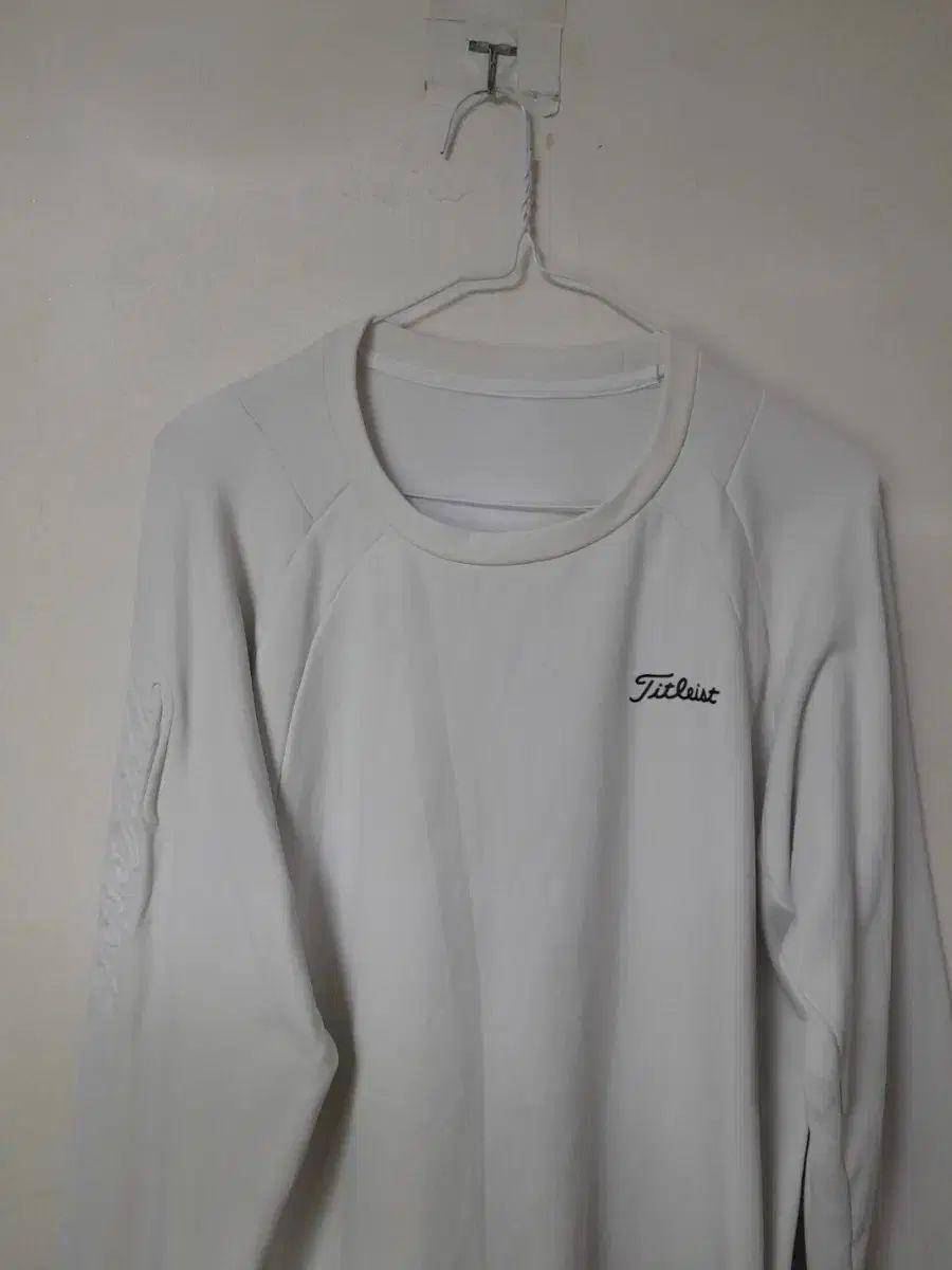 Titleist タイトリスト 白 起毛 ラウンドTシャツ 105