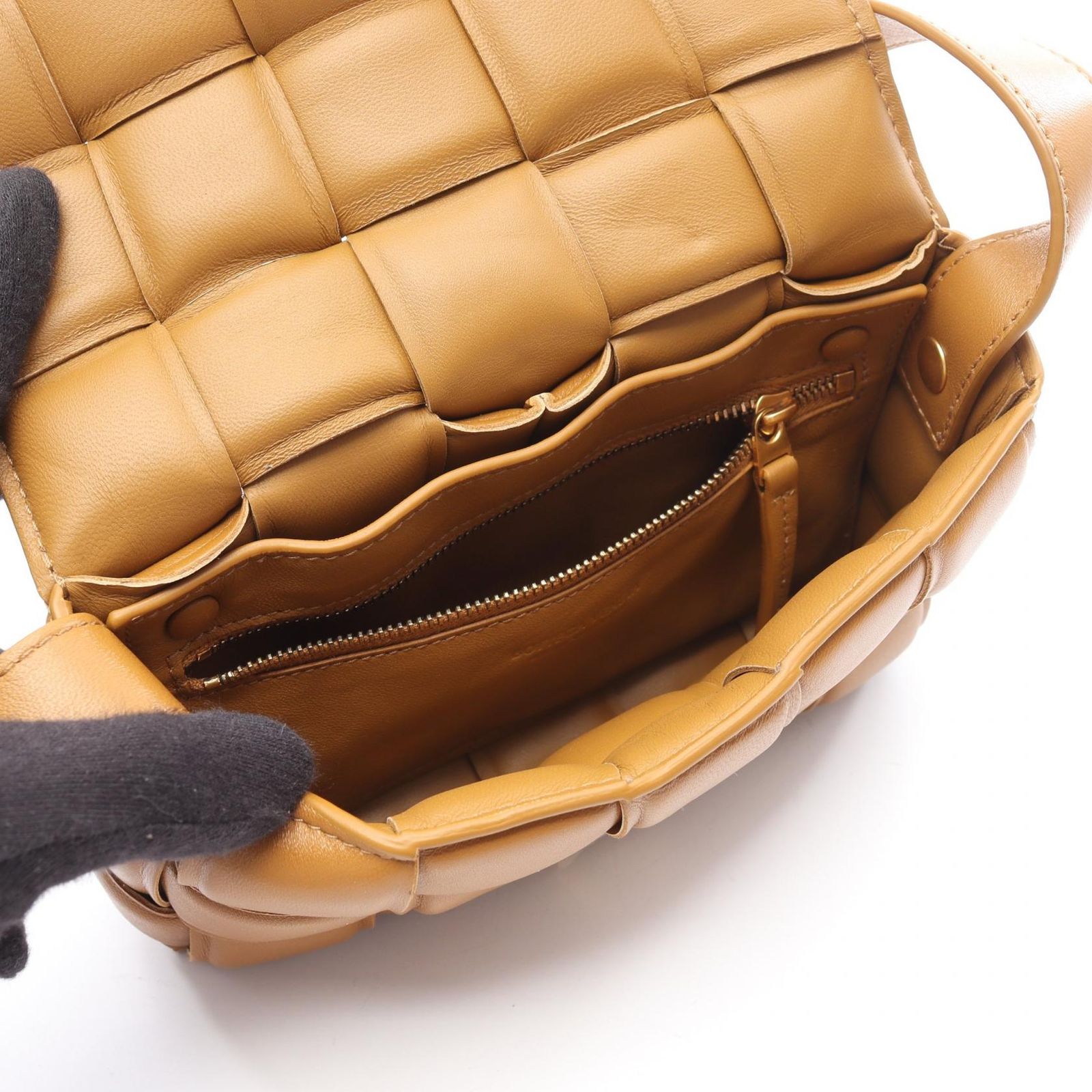 ボッテガヴェネタ BOTTEGA VENETA ショルダーバッグ パデッド カセット